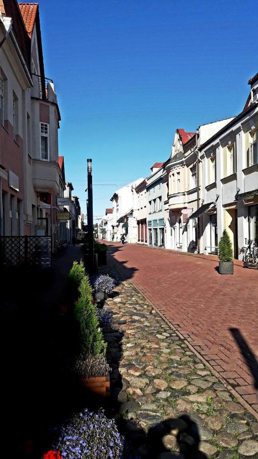 Ohtu Poik Majutus Apartment Pärnu Exterior foto