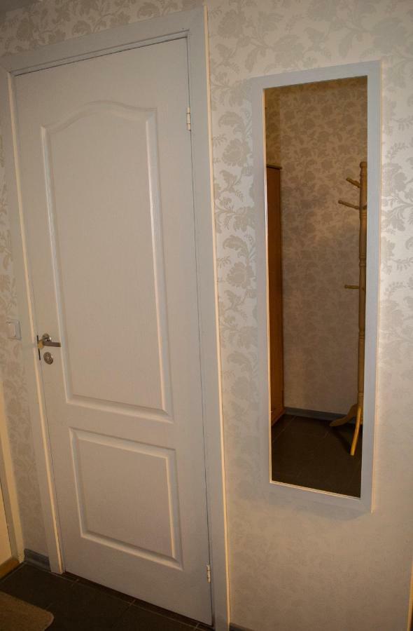 Ohtu Poik Majutus Apartment Pärnu Exterior foto